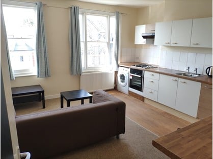 2 Bed Flat, Endlesham Road, SW12