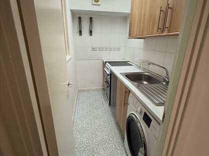 1 Bed Flat, Cressingham Road, SE13