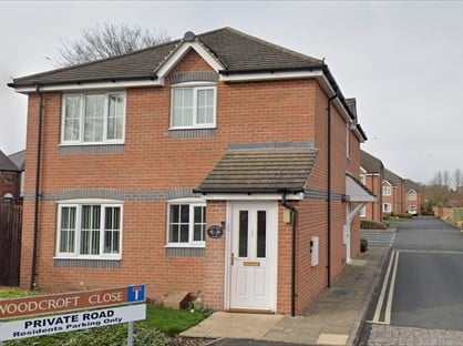 2 Bed Flat, Woodcroft Close, WS3