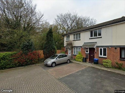 Room in a Shared House, Grove End, E18