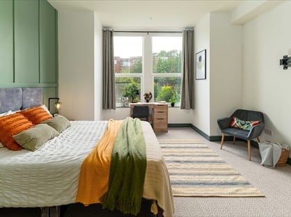 Room in a Shared House, Walmersley Road, BL9