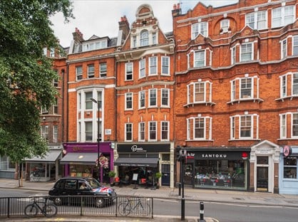 2 Bed Flat, Great Portland Street, W1W