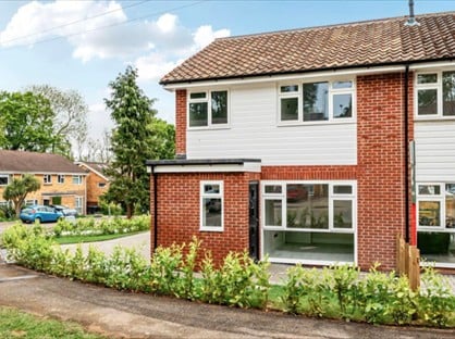 3 Bed End Terrace, Greenacres, RH8