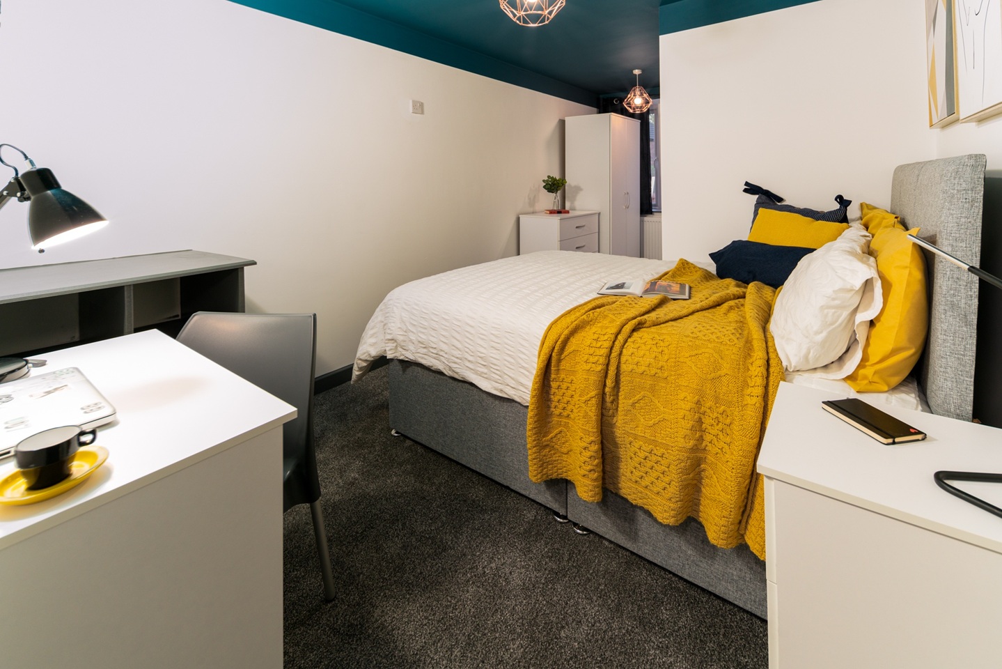 Oldham - Room in a Shared House, Sharples Hall Street, OL4 - To Rent ...