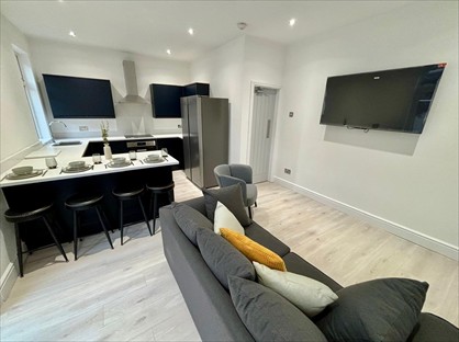 5 Bed Terraced House, Huxley Road, E10
