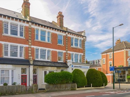 3 Bed Flat, Lebanon Park Mansions, TW1