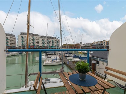 1 Bed Maisonette, Western Concourse, BN2