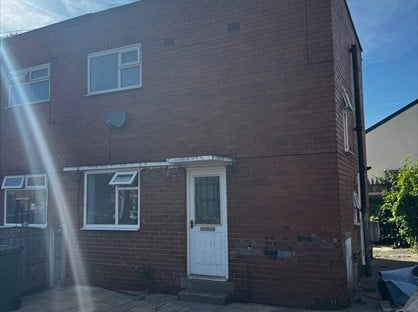 2 Bed Semi-Detached House, Chapel Avenue, WF16