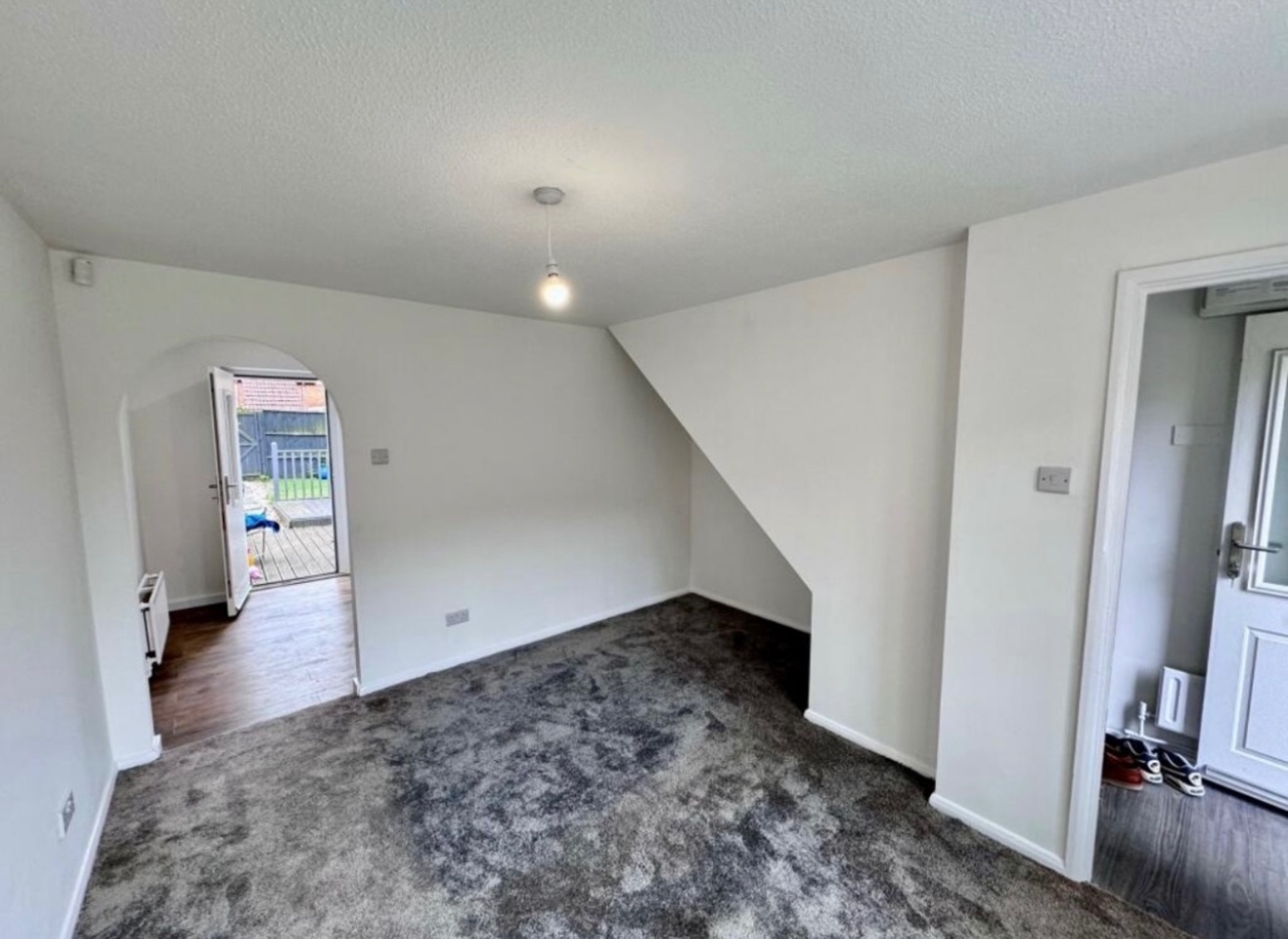 2 Bed Terraced House, Heron Drive, NG7 photo 5