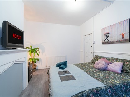 Room in a Shared House, Springbank Road, L4