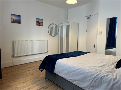 Room in a Shared Flat, Garratt Lane, SW18
