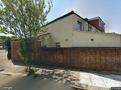 5 Bed Semi-Detached House, Runnymede Gardens, UB6