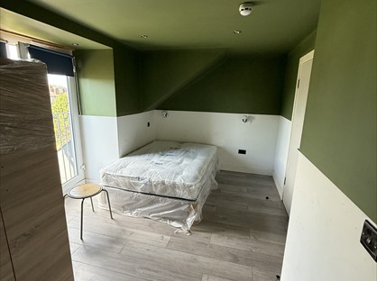 Studio Flat, Bellingham Road, SE6