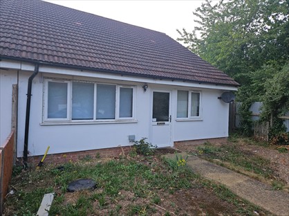 2 Bed Bungalow, Hanworth Road, TW4