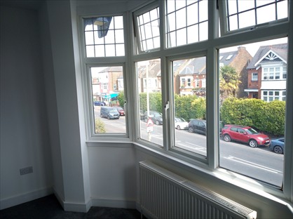 2 Bed Flat, Portside, KT7