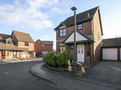 3 Bed Detached House, Edstone Place, MK4