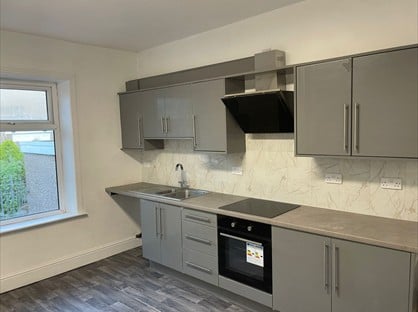 2 Bed Flat, Higher Reedley Road, BB9
