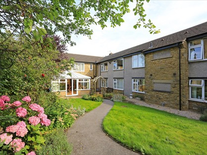 Studio Flat, St. Stephen Street, BB11