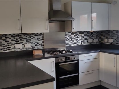 4 Bed Detached House, Honeysuckle Way, OX11