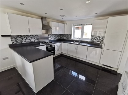 4 Bed Detached House, Honeysuckle Way, OX11