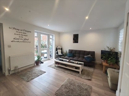 Room in a Shared House, Queen's Road, WD17