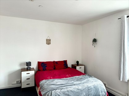Room in a Shared House, Temple Bar, WV13