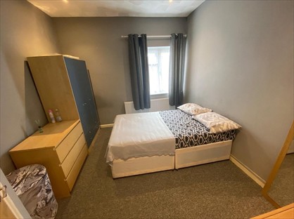 3 Bed Flat, Derby Road, SO14