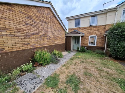 2 Bed End Terrace, Towcester Close, SN14