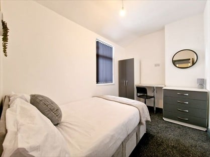 Room in a Shared House, Dunsford Road, B66