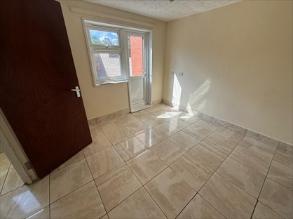 Studio Flat, St. Johns Court, S60