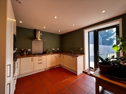 2 Bed Semi-Detached House, Swinmoor Farm, HR2
