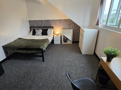 Room in a Shared House, Ashville Road, LS6