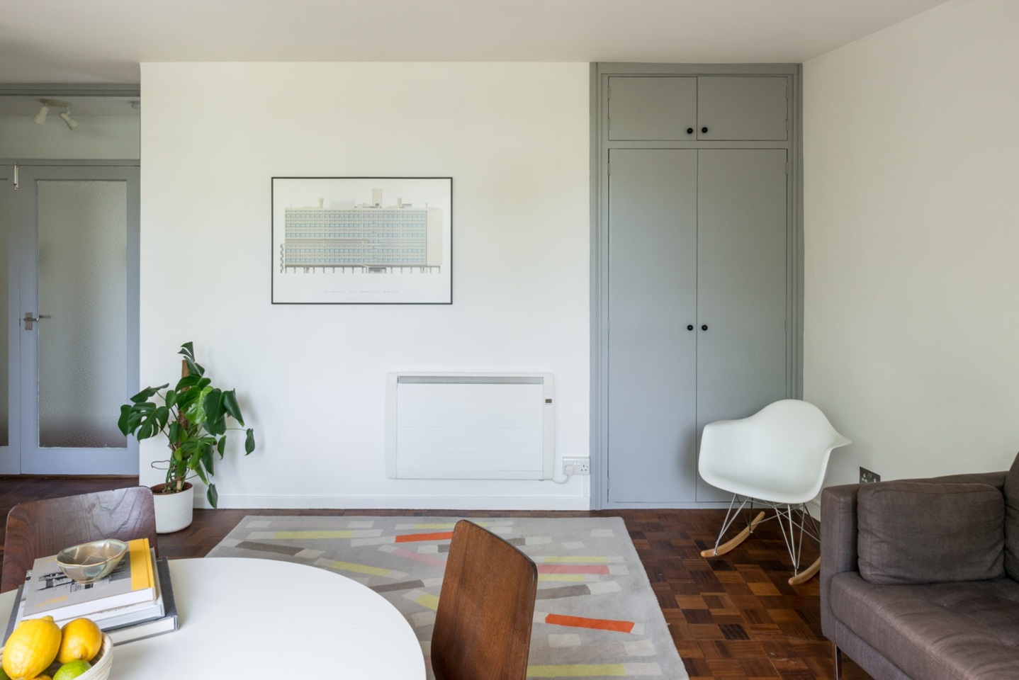 1 Bed Flat, Romney Court, NW3 photo 4