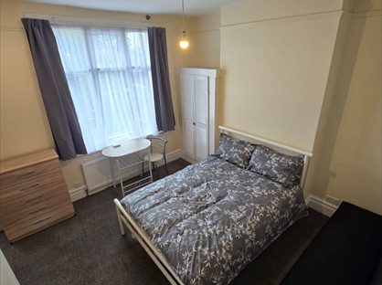 Studio Flat, Green Lanes, N13