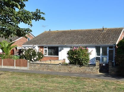 2 Bed Bungalow, Elm Road, TN29