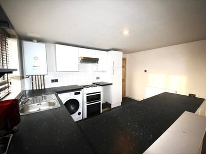 2 Bed Flat, Boroughbridge Road, YO26