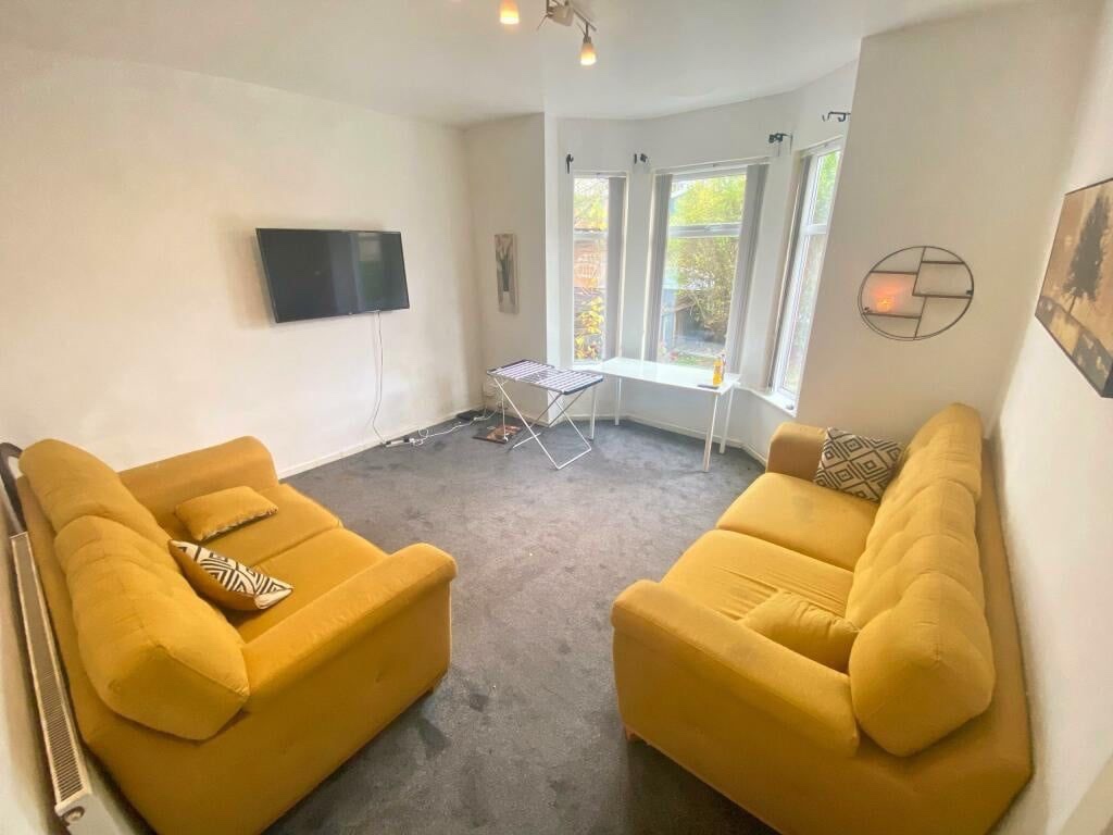 Additional image 2 of Room in a Shared House, Richmond Grove, M13, N1 7GU