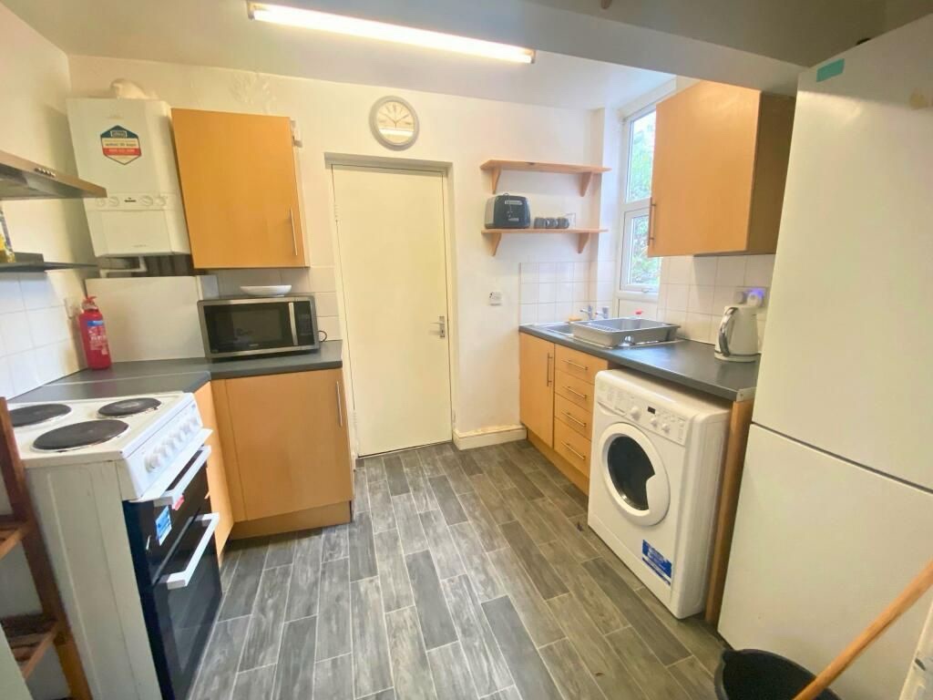 Additional image 4 of Room in a Shared House, Richmond Grove, M13, N1 7GU