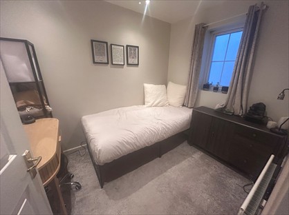 Room in a Shared Flat, Mill Pond Place, SM5