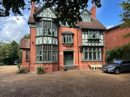 2 Bed Flat, Wilmslow Road, M20