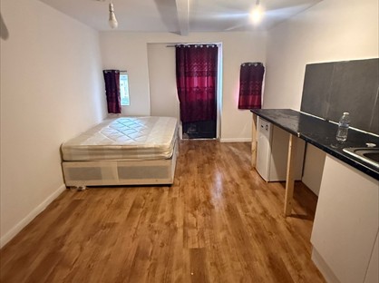 Studio Flat, Vincent Path, UB5