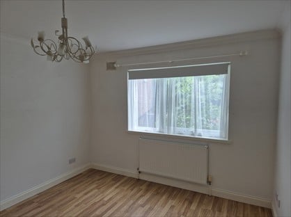 1 Bed Flat, High Street, WD4