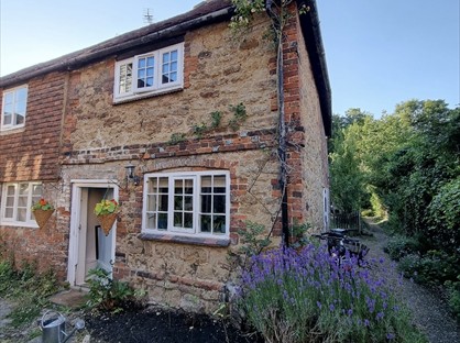 2 Bed Semi-Detached House, High Street, TN16