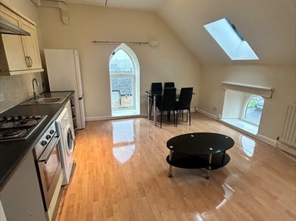 1 Bed Flat, Chapel Close, NE11