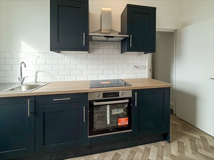 2 Bed Flat, High Street, CF62