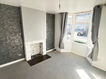 3 Bed Semi-Detached House, Salisbury Avenue, SS17