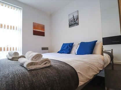 2 Bed Flat, Barton Place, M4