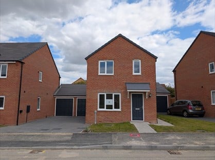 3 Bed Detached House, Frickley Drive, WF9