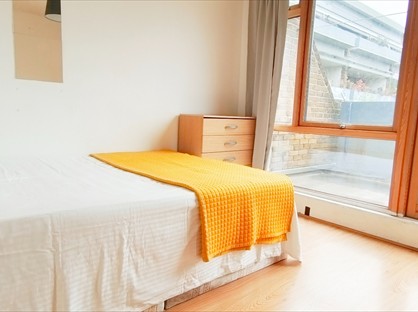 5 Bed Flat, Lambert House, SW9