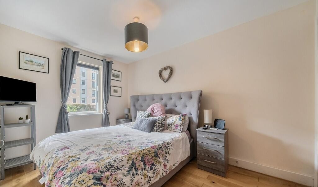 Additional image 3 of 2 Bed Flat, Falcon Drive, CF10, N1 7GU